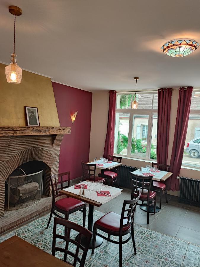 ホテル La Madeleine Saint-Benoît-sur-Loire エクステリア 写真